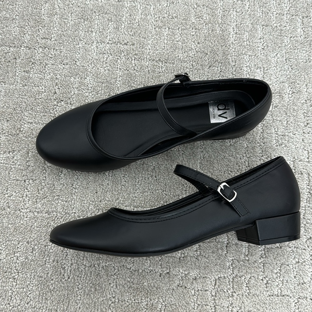 NWOB Dolce Vita “Dollie” Mary Jane black flat kitten heel career work cocktail